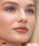 Legendary Serum Lipstick: Mae